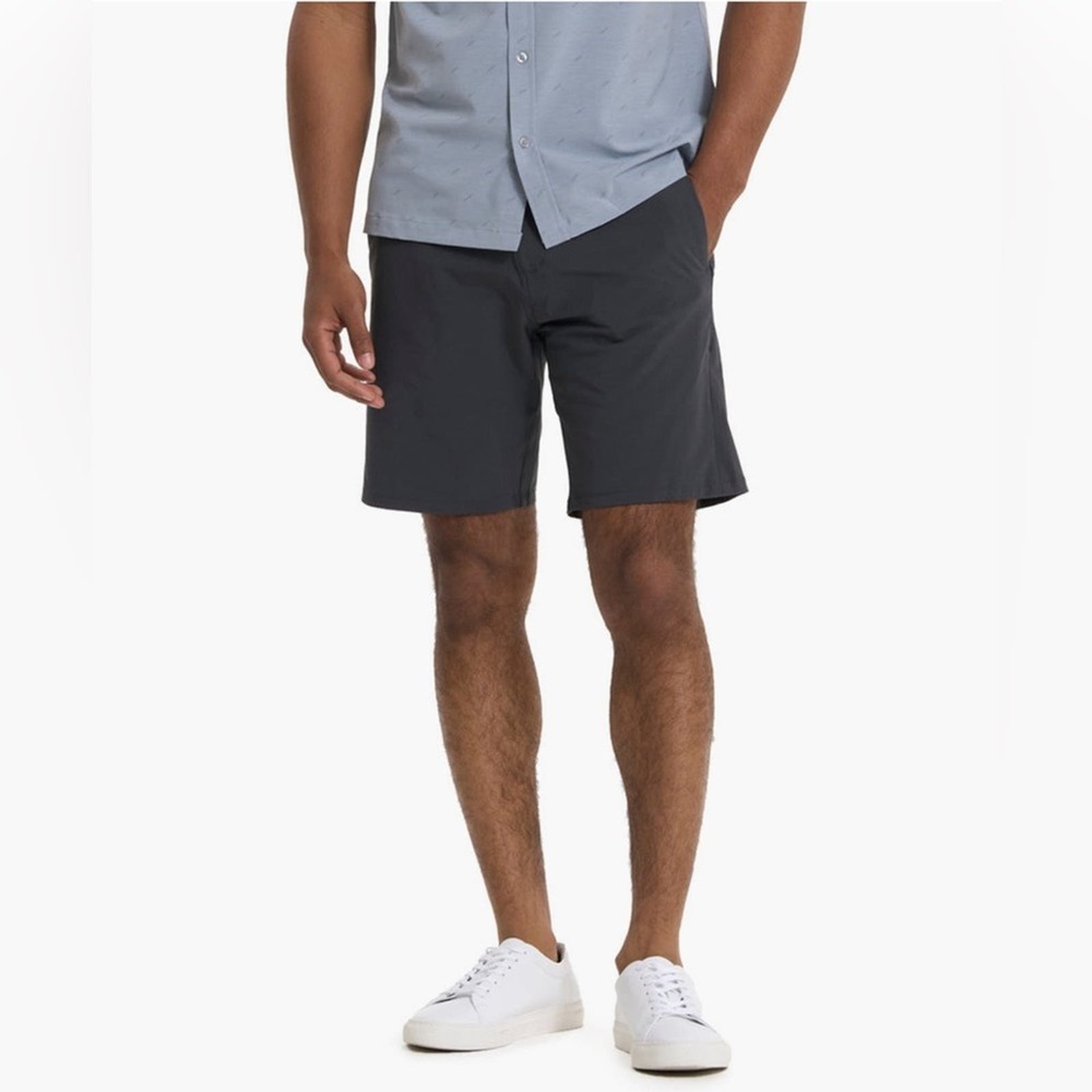 Vuori Aim Chino Shorts, Size 38